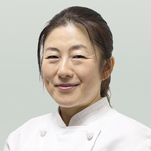 講師 海野綾子